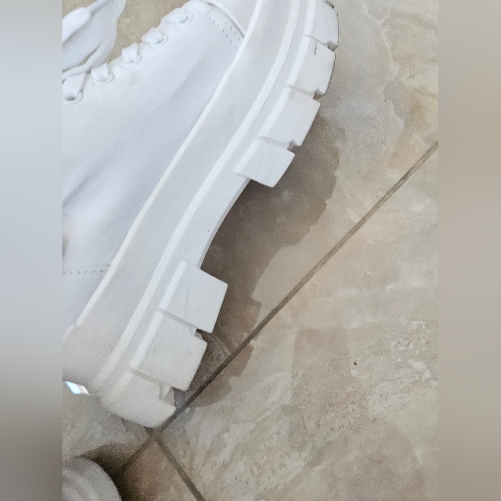 Forever 21 chunky sneakers size 7 - Picture 3 of 13